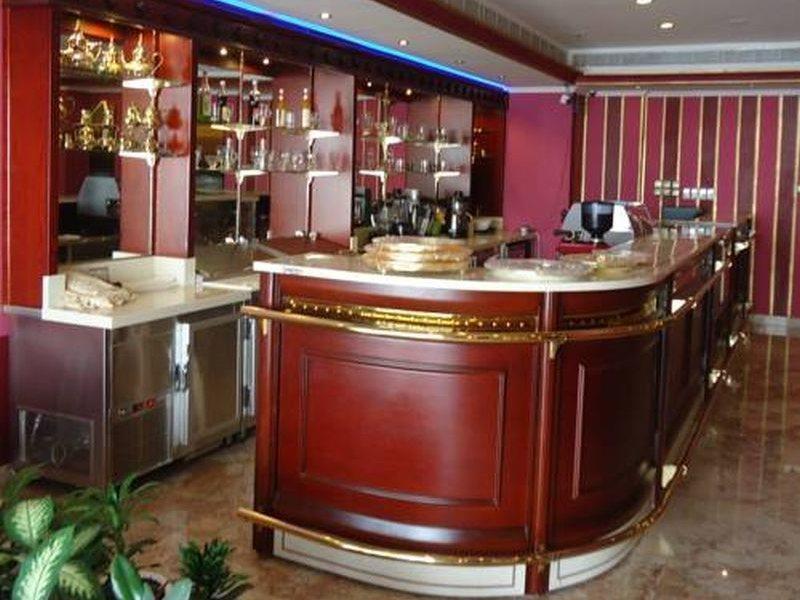 波浪国际酒店 马斯喀特 餐厅 照片